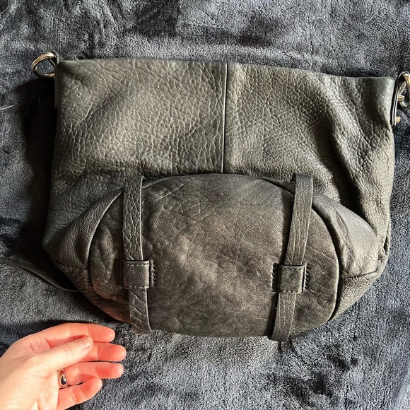 SHE & LO leather bucket bag - Picture 5 of 7